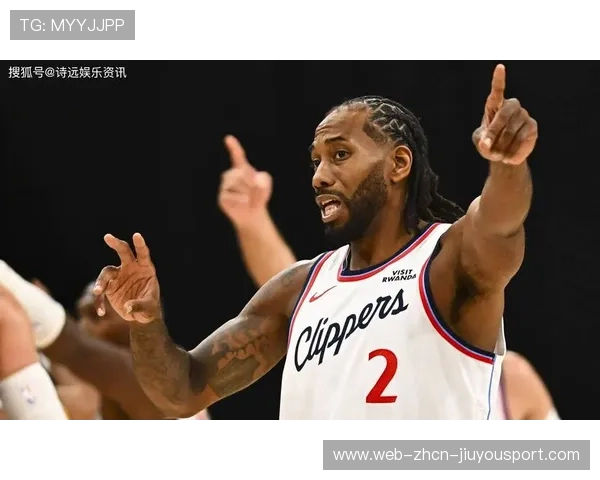 快船双人夹击奏效，莱昂纳德抢断快攻得分，展现球队全能防守与进攻实力